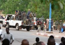 Kayes en chaos : Trois unités industrielles attaquées et brûlées par des jihadistes