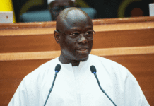 Finances publiques : le ministre Cheikh Diba rejette les accusations de surendettement