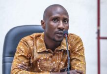 Emprisonné et violenté depuis 720 jours : le journaliste burkinabè Atiana Serge Oulon doit être libéré