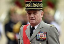 Attributions suspectes de legion d’honneur : le général Benoît Puga placé en garde à vue