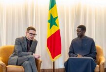 À New York, Diomaye Faye échange avec Alexander Soros sur les priorités du Sénégal