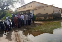 À Kaolack, les eaux compromettent la rentrée au CEM Moustapha Ndiaye